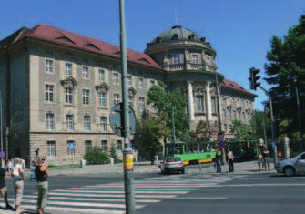 biblioteki Cesarza Wilhelma (Kaiser Wilhelm Bibliotek). Docelowo biblioteka miała służyć studentom Akademii Królewskiej.