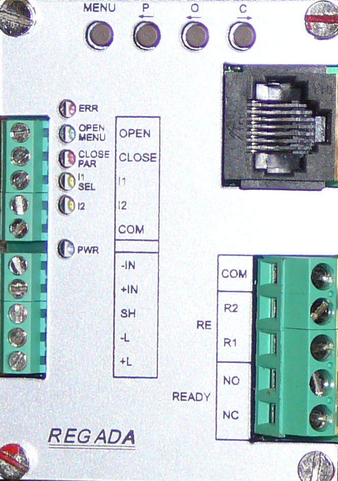 Jednostka sterująca DMS 3 5 Przyciski: Menu P Programowanie O OTWÓRZ (OPEN) C ZAMKNIJ (CLOSE) Gniazdo COM (RS 232) Zaciski i diody LED: ERR LED error - błędy (czerwona) OPEN-MENU Położenie otwarte