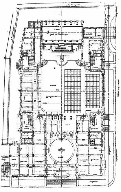 Kierunek wschodni. Budowla oryginalna, stan 1910-1938 19 Fig. 5. Southern side aisle. Ground fl oor. Eastern direction. Original building, state 1910-1938 19 Ryc. 6. Południowa nawa boczna. Parter.