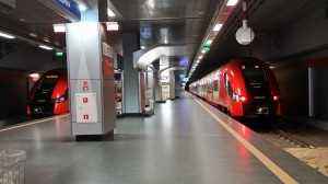 A miało być tak pięknie czyli kilka słów o docieraniu na Lotnisko Chopina Jako że zbliżają się wakacje (praktycznie już za chwilę starują) chcemy wam pokazać jak dotrzeć na Lotnisko Chopina w