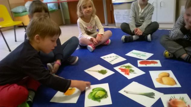 Dowiedzieliśmy się jak istotne jest przestrzeganie zasad higieny i bezpieczeństwa podczas prac kuchennych.