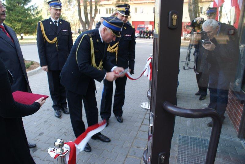 , odbyło się oficjalne otwarcie i przekazanie do użytku nowego obiektu strażnicy Komendy Powiatowej Państwowej Straży Pożarnej w Gołdapi. Nowa siedziba jest budynkiem nowoczesnym.
