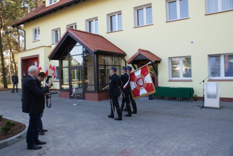 Uroczystość rozpoczęła się Mszą Św. w Kościele Św. Leona i była kontynuowana na placu przed strażnicą. Komendant Powiatowy Państwowej Straży Pożarnej w Gołdapi - mł. bryg.