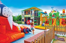 v=lrvpuzzu1ho Do hotelu Capo Peloro należy FUN PARK dla dzieci i dorosłych HOTEL LE DUNE BEACH CLUB 3,5* bezpłatny Internet bezprzewodowy w recepcji hotelowej i