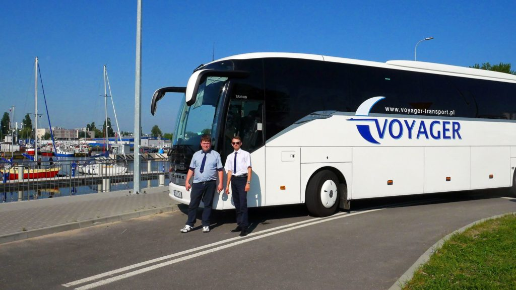 Chłopaki dzielnie się spisały. Nie widać było po nich zmęczenia. Ogólnie autobus jest bardzo przyjazny dla kierowcy i pasażera. Ja w piątek wstałem o godzinie 5 rano.