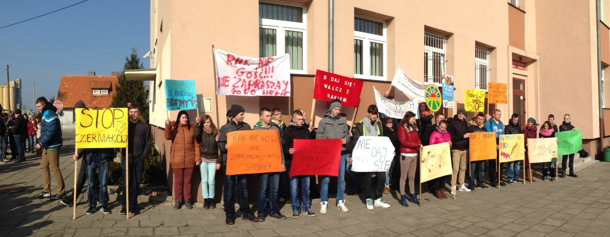 uczniów, rozmawiano o zdrowym stylu życia, prawidłowym odżywianiu i wykonywaniu badań profilaktycznych.