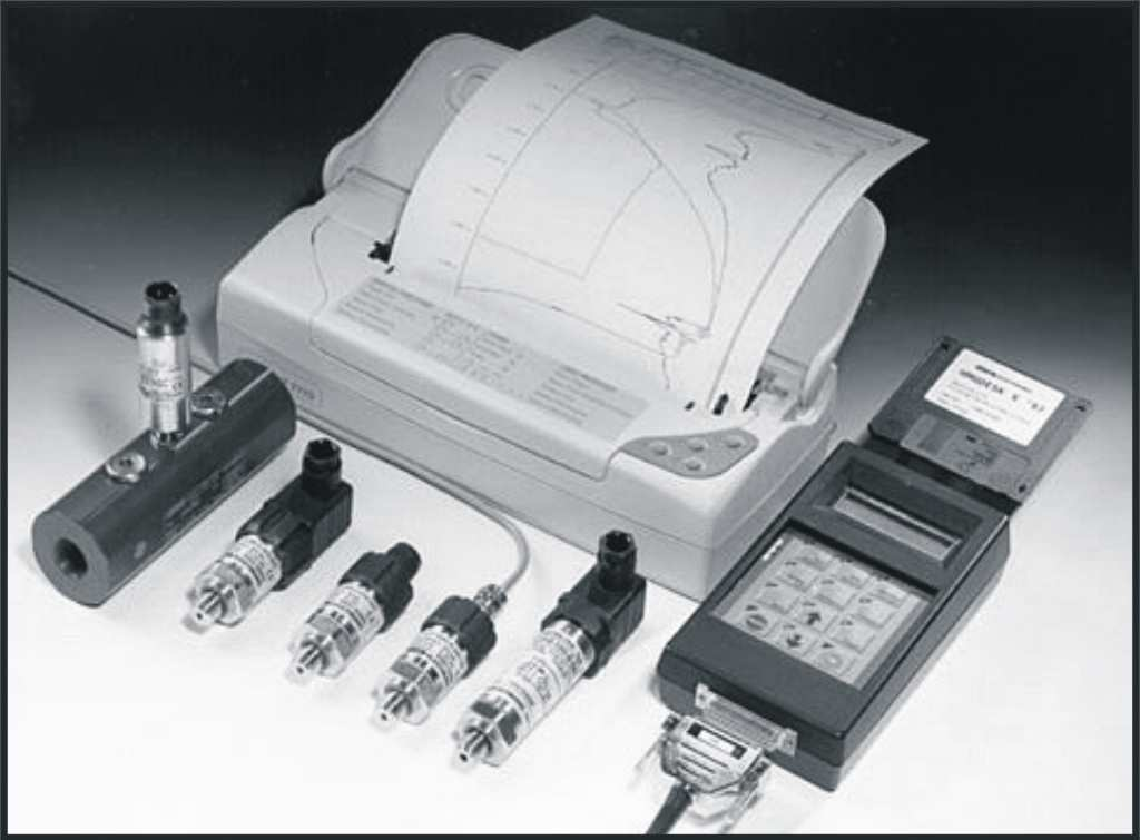 3524 Zygmunt TRELA W latach 90-tych pojawiły się nowe przyrządy diagnostyczne w wersjach elektronicznych z mikroprocesorami, które pozwalają na zautomatyzowanie procesu diagnozowania.