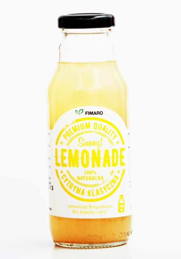 Sunny Lemonade Cytryna Klasyczna Lemoniada - Cytryna Klasyczna (niegazowana) Napój owocowy z cytryn sycylijskich z upraw ekologicznych.