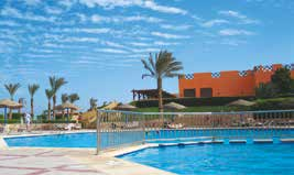 Resta Reef Resort Stylowy hotel składający się z kilku niewysokich budynków otoczonych egzotyczną roślinnością. Relaksująca atmosfera, bliskość rafy koralowej, malownicze pejzaże, spokojna okolica. 4.