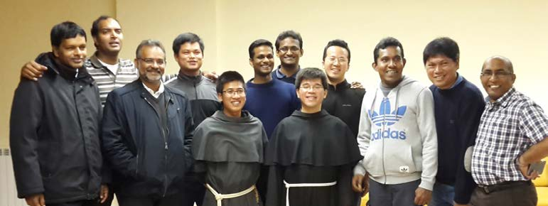URZĘDY GENERALNE [SGF] 16 Sekretariat Generalny ds. Formacji [SGF] Fr. Louis PANTHIRUVELIL Sekretarz generalny SGF Rzym: studenci z krajów azjatyckich Fr. Sumal Triloshan W dniu 1 listopada 2016 r.