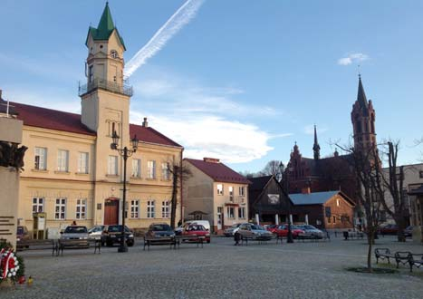 Kuśnierz-Krupa, 2013 sznura dużego (ok. 45 m). Tworzy go prostokąt 3,5 4 sznury (157,5 180 m). Centrum układu stanowi rynek o wymiarach 2 1,5 sznura (90 67,5 m) oraz powierzchni 0,6 ha.