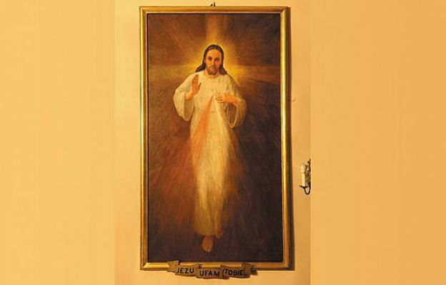 6 Długo zabiegał ksiądz Sopoćko, aby sprawa tych dwóch obrazów była poruszona na Konferencji Episkopatu. W swoim dzienniku notuje: Dziś dłuższy czas rozmawiałem z J.E. Bpem Kowalskim, a po obiedzie pojechałem do Oliwy, gdzie konferowałem z J.