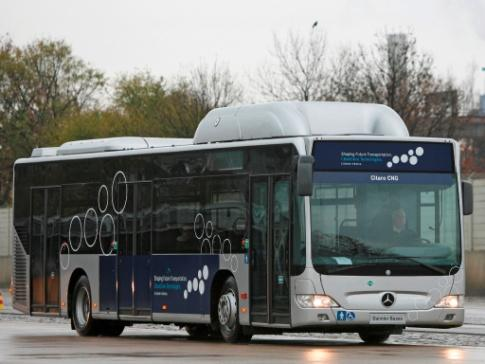 Nowe pojazdy CNG w Polsce CNG dla miasta autobusy i śmieciarki na gaz ziemny Nowe autobusy