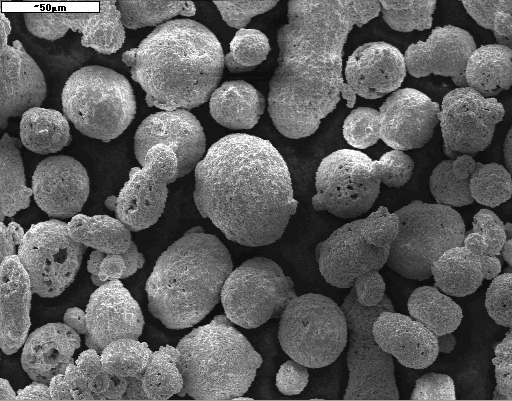 Charakteryzują się one bardzo dużym udziałem ziaren o kształcie sferoidalnym, co znacznie zwiększa ich sypkość w porównaniu z proszkami o nieregularnym kształcie ziarna.