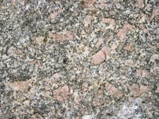 Granit Granit jest skałą magmową głębinową, co oznacza, że jest on produktem krystalizacji gorącej magmy, a proces ten odbywa się nie na powierzchni terenu (jak ma to miejsce w przypadku skał