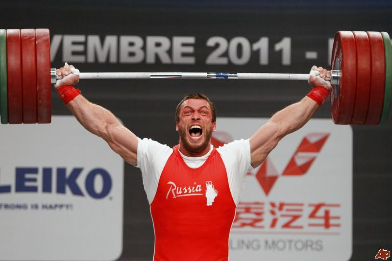 Rysunek 2. Dmitry Klokov podczas rwania-196kg. 1.2. Analiza modelu.