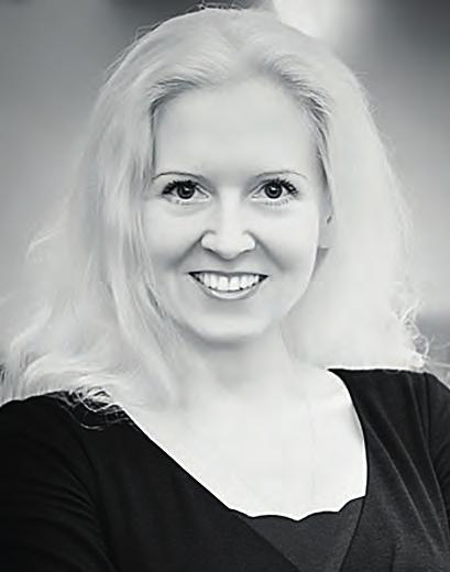 Daria Pawęda Od 1999 r. zawodowo zajmuje się bankowością elektroniczną (m.in.
