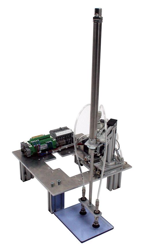 4 Stacja manipulacyjna LM9683 1 Automat manipulacyjny z siłownikiem podnoszącym na pneumatycznej jednostce obrotowej, która wraz z przenośnikiem taśmowym rozdziela części według zadanych kryteriów.