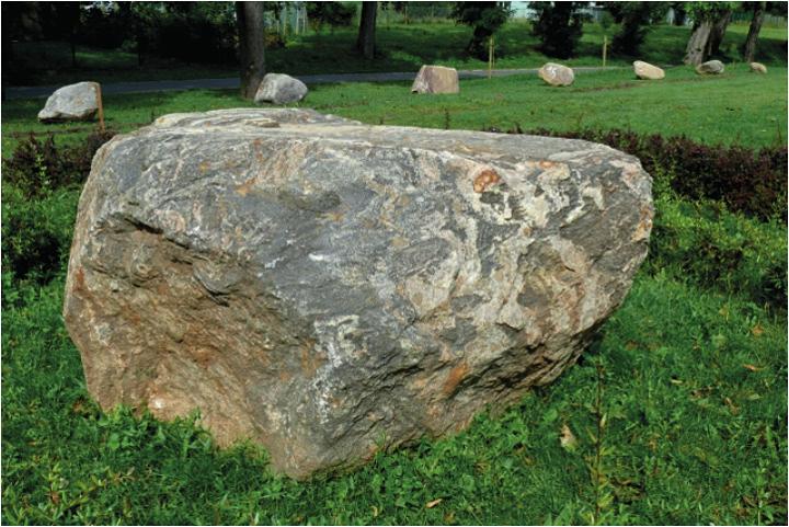 O niektórych zasobach geoturystycznych planowanego geoparku Kraina Polodowcowa Fot. 5.