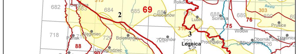 Obszar źródliskowy Czernej Wielkiej znajduje się na wysokości około 285 m n.p.m., na północ od miejscowości Henryków Lubański w mezoregionie Pogórza Izerskiego.