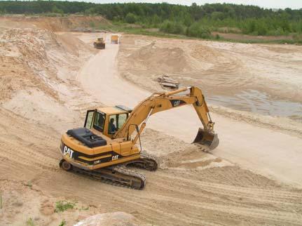 Zdjęcie 1 do 4: opalnia piasku w Bystrzycy. 3.1.3 Wody podziemne Obszar gminy Oława należy do prowincji hydrogeologicznej nizinnej subniecki wrocławskiej trzeciorzędowej.