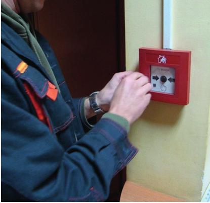 OchrONa przeciwpożarowa konserwacja SyStemóW SyGNalizacji pożarowej (SSp) Systemy sygnalizacji pożarowej są najważniejszym elementem automatyki pożarowej, stanowią bardzo szybką formę wykrywania
