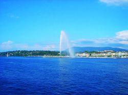 Jezioro Genewskie (Jezioro Lemańskie, Lac Léman, Lac de Geneve, Genfersee) leży na skrzyżowaniu głównych dróg i szlaków kolejowych Europy.