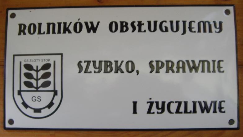 otrzymany talon na kotlet mielony z ziemniakami i surówką, oraz posiedzieć przy kominku w