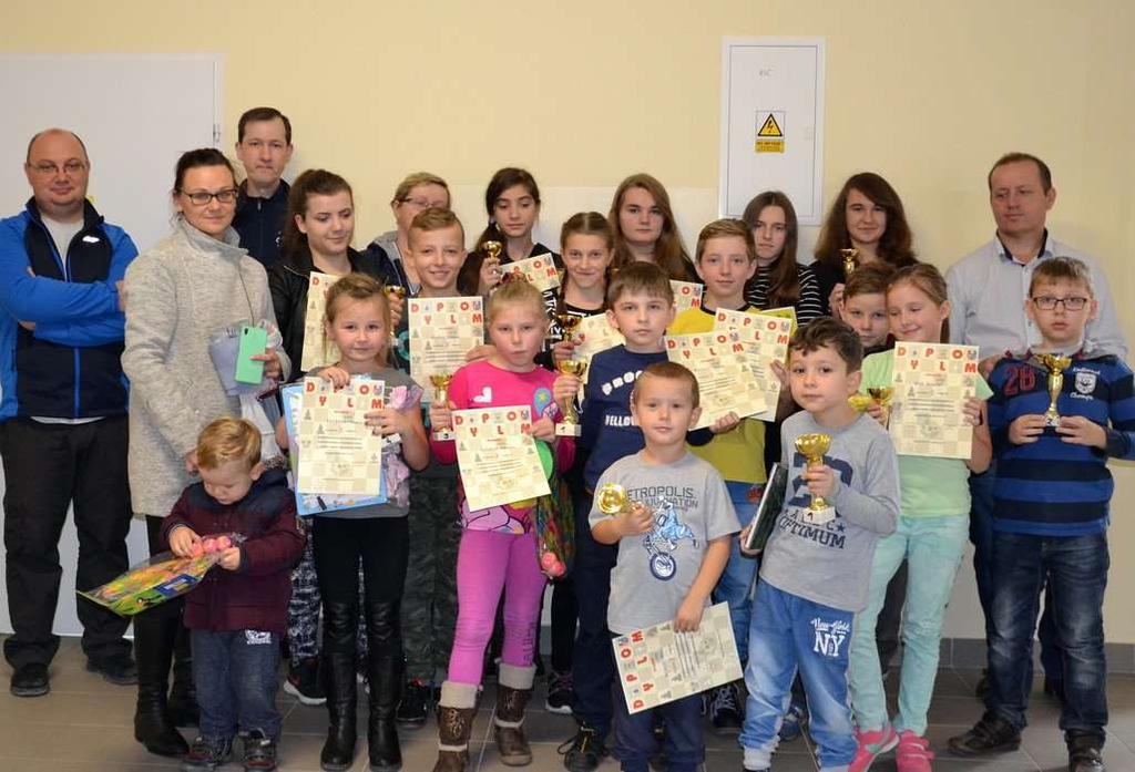 MISTRZOSTWA POLSKI MINISTRANTÓW W SZACHACH SZYBKICH Starachowice, 19 listopada 2016 Dwaj juniorzy Szarotki,