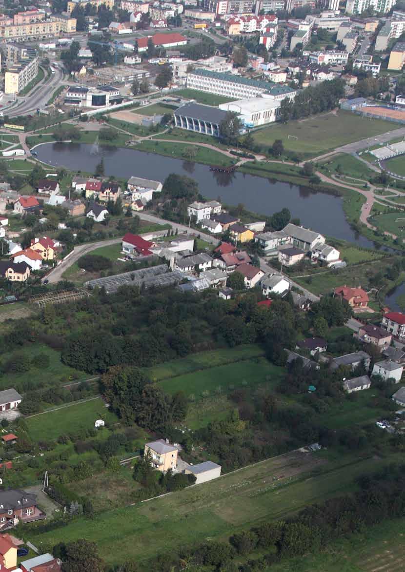 Oferta inwestycyjna 1. Właściciel terenu Miasto Zambrów 2. Wielkość terenu działki sąsiadujące o wielkości: 1.0729, 1.5085, 1.5602, 1.3741 ha. Istnieje możliwość połączenia 3.