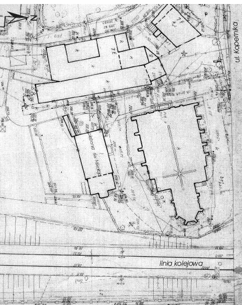 155 Rys. 1. Rzut obiektu z usytuowaniem źródeł drgań komunikacyjnych Fig. 1. Location of the object and transport vibration sources W latach 70. i 90.