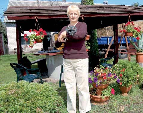 Wójt Ewa Braszkiewicz zaprosiła do starostowania dożynkom gminnym Janinę SIDWĘ z Zuzałki i Michała KOWALEWSKIEGO z Telążnej Leśnej. Plon niesiemy, plon.