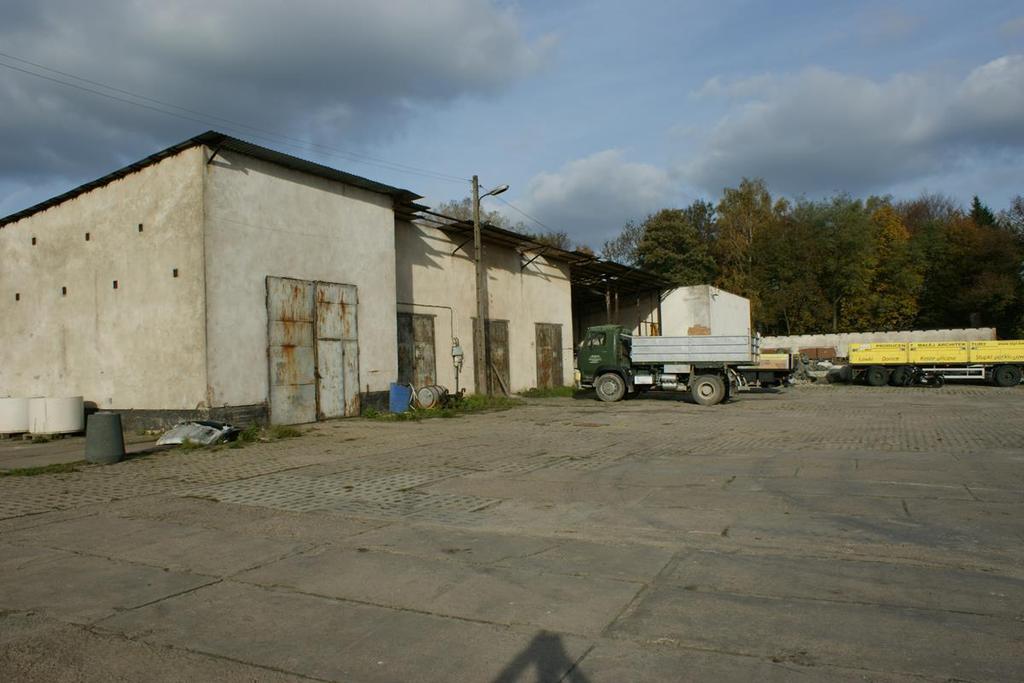 BUDYNEK GARAŻOWO-WARSZTATOWY Powierzchnia użytkowa obiektu - ok.