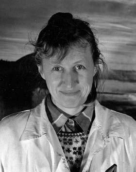 stanisław firszt Regina Traczyk (Podsadowska), biolog, była pierwszym od ponad 40 lat specjalistą zajmującym się stanem zachowania zbiorów Muzeum Przyrodniczego w Jeleniej Górze w latach 1988-2007