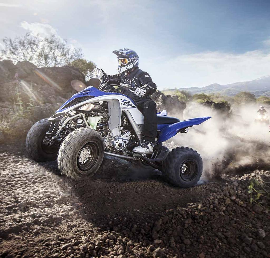 YFM700R Blaze Orange Racing Blue Niezwykła moc i rozrywka Jeżeli jeździłeś wcześniej na quadach YFM350R lub YFM250R, to teraz jest okazja spróbować czegoś ekstra sprawdź model YFM700R.