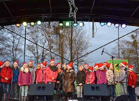 Nie lada atrakcją były animacje przygotowane dla wszystkich zgromadzonych przez Krakowski Teatr Uliczny.