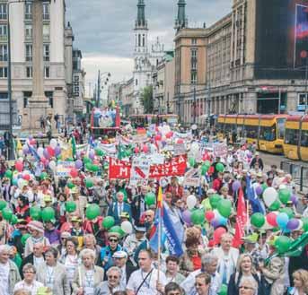 III - Seniorzy mają swoją godność i dumę, potrafią walczyć z przeciwnościami i pokonywać piętrzące się