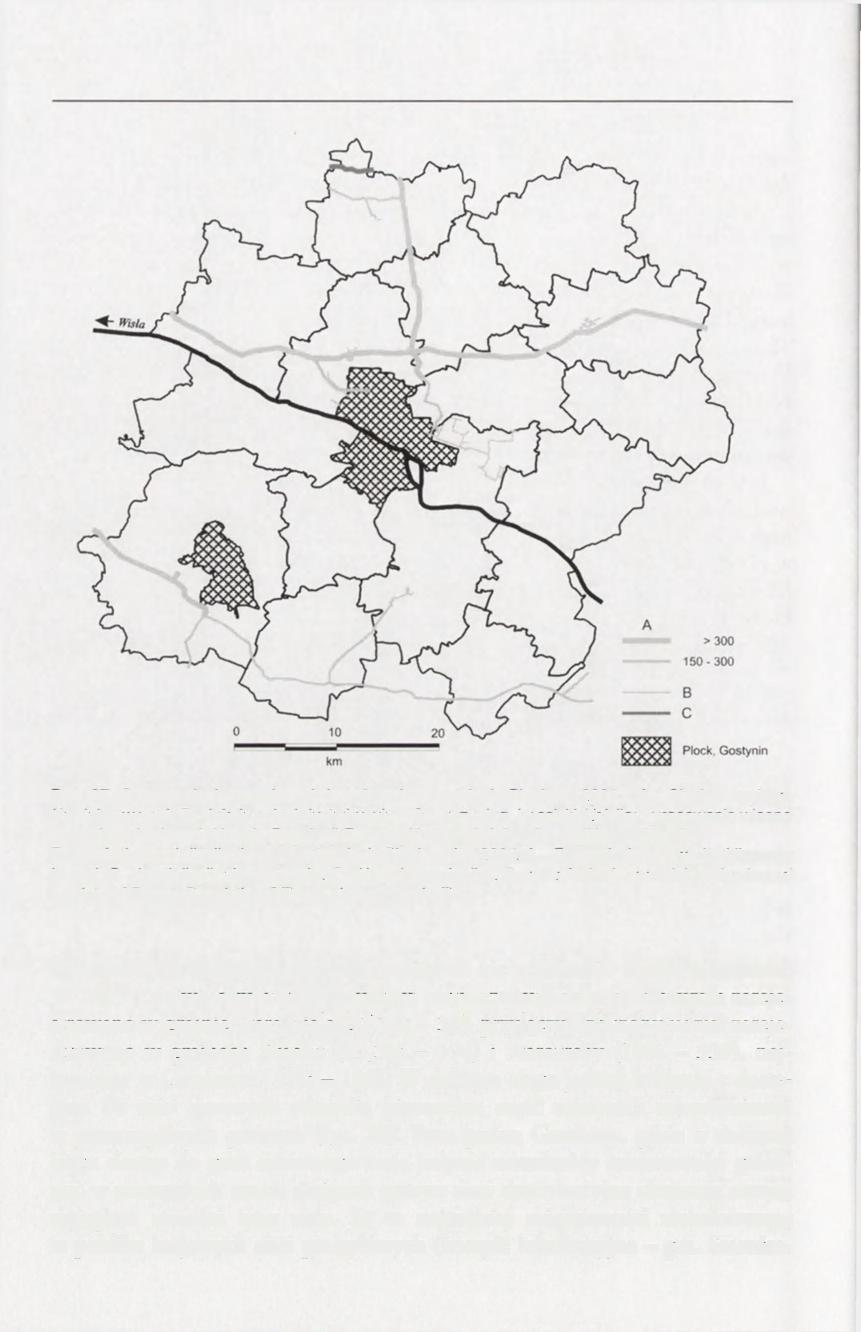 94 Rye. 27. Gazowe sieci przesyłowe i dystrybucyjne w regionie Ptocka w 2004 r. A - Sieci przesytowe (średnica w mm), B - lokalne sieci dystrybucyjne, C - gazociąg Jamalski.