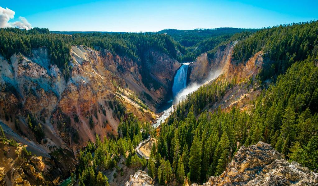 ogólne informacje na temat WYOMING Wyoming to położony w środkowo zachodniej części Stanów Zjednoczonych, dziesiąty co do wielkości, najrzadziej zaludniony stan USA.