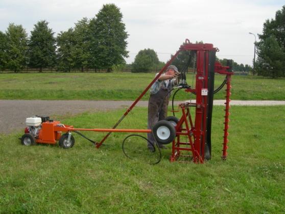 komplet dwóch przewodów hydraulicznych, drążek oporowy zapobiegający obracaniu się