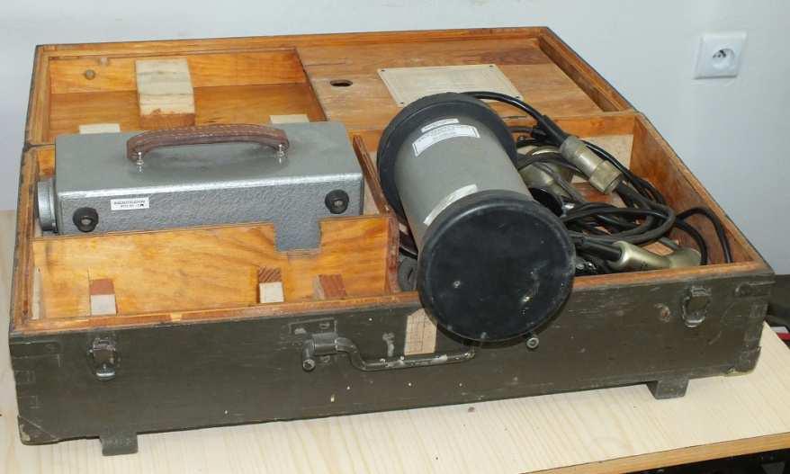 Otóż radiotelefony podwodne RU-1 i RU-2 używane były przez oddziały specjalne Wojska Polskiego, między