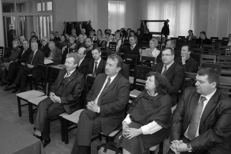 Ryszard Honkisz, proboszcz parafii Więcławice Od prawej: Mariusz Zieliński -
