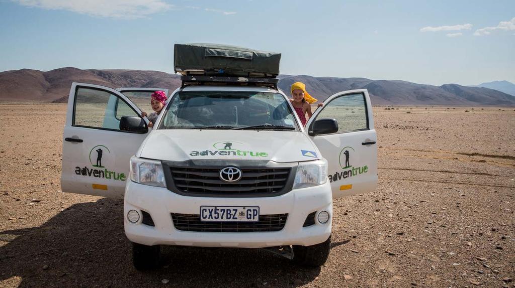 nasz transport DZIEŃ 11 MAKGADIGADI PAN KUBU ISLAND NOCLEG NA PUSTKOWIU Po śniadaniu w Planet Baobab, przejazd na Kubu Island wymagającą off-roadową drogą.