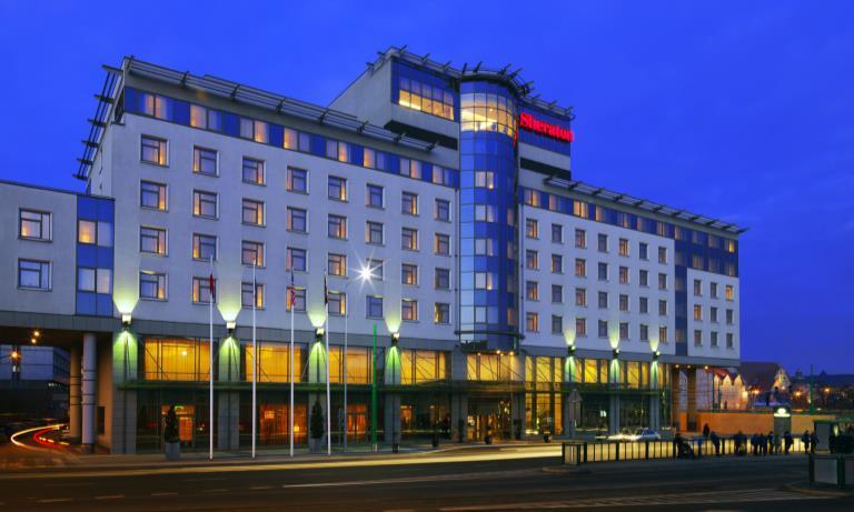 Hotele Partnerskie Sheraton Poznań Hotel O hotelu Sheraton Poznań Hotel to 5-gwiazdkowy hotel, w którym