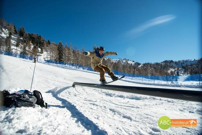 SZKOLENIA - OPCJONALNIE DLA CHĘTNYCH: Szkolenie Narty Snowboard 60 euro(5 dni x 2h) grupa podstawowa, średnio zaawansowani, zaawansowani, szkolenie na tyczkach, (szkolenie odbywa się przy zebraniu