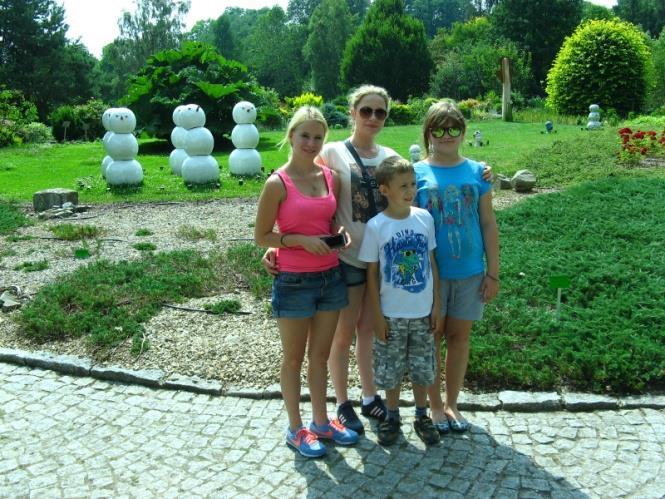 Uzasadnienie autorskiego szlaku W naszej pracy, skupiliśmy się na naszej miejscowości-ostrów i na atrakcjach wartych polecenia. Drugim wyznacznikiem dla nas, były atrakcje kulinarne miasta.