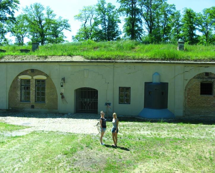 by zwiedzić Fort Ostrowie, Łętownia, do której jeden musieliśmy z fortówjechać Twierdzy 2km Przemyskiej