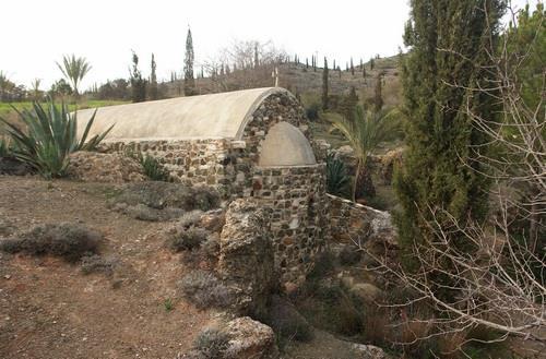 Po nim całodzienne zwiedzanie Larnaki i okolic: Oroklini spacer po tradycyjnej cypryjskiej wiosce i wizyta w kafeneio. Agios Antonios monaster św. Antoniego z IX w.