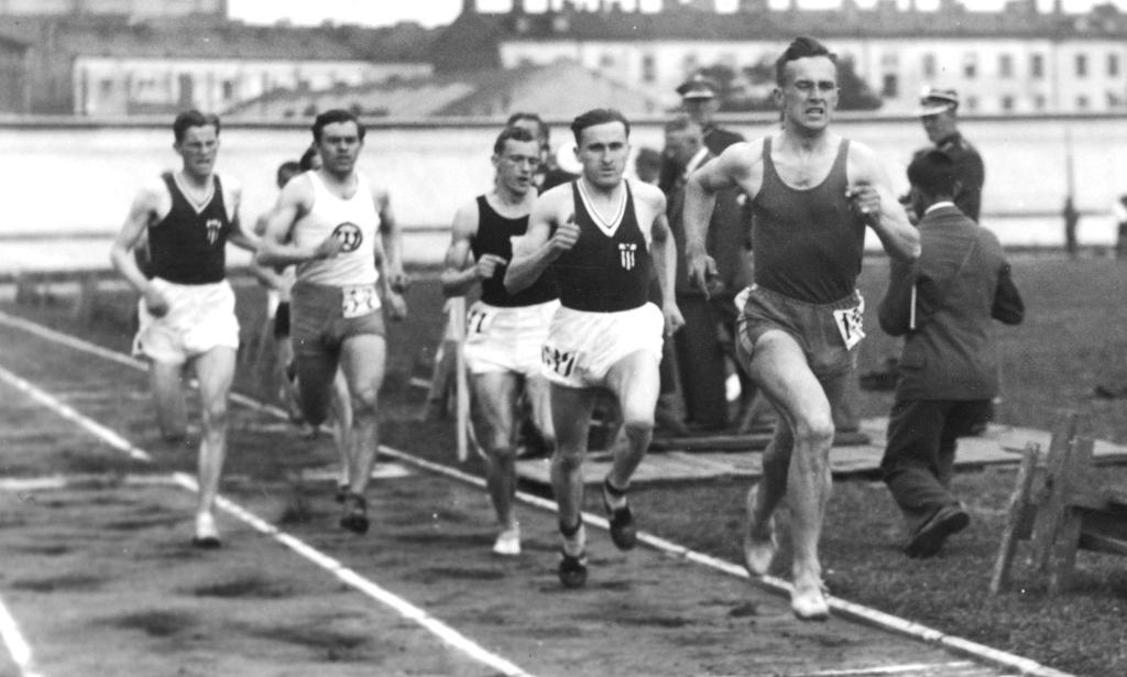 5 września 1926 roku odbyły się pierwsze w historii zawody lekkoatletyczne na Stadionie Zwierzynieckim w Białymstoku.