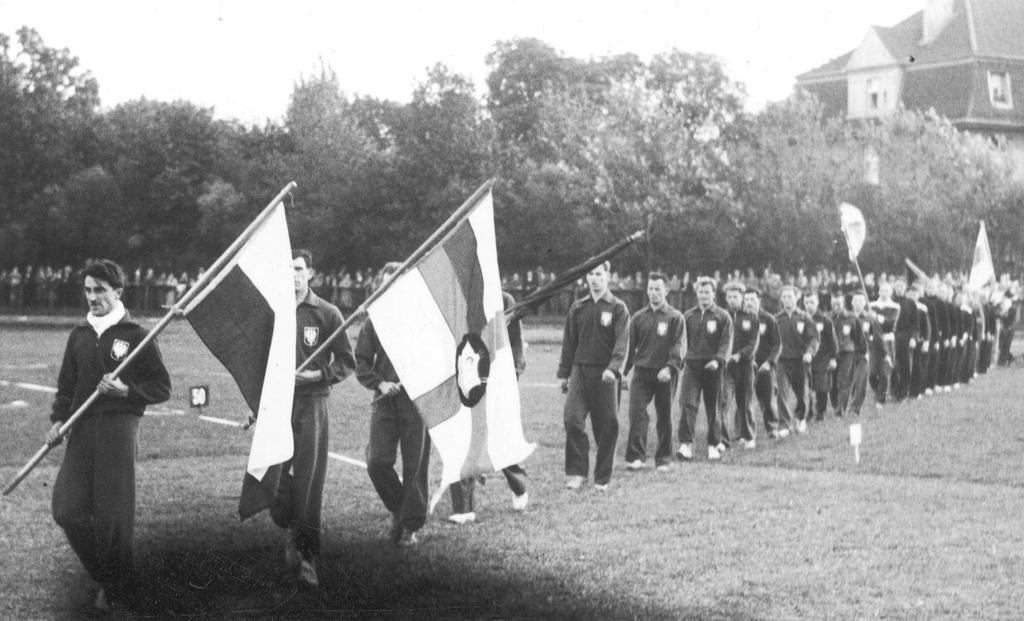 W 1935 roku rozegrany został w Królewcu pierwszy z cyklu międzynarodowych meczów: Prusy Wschodnie Polska